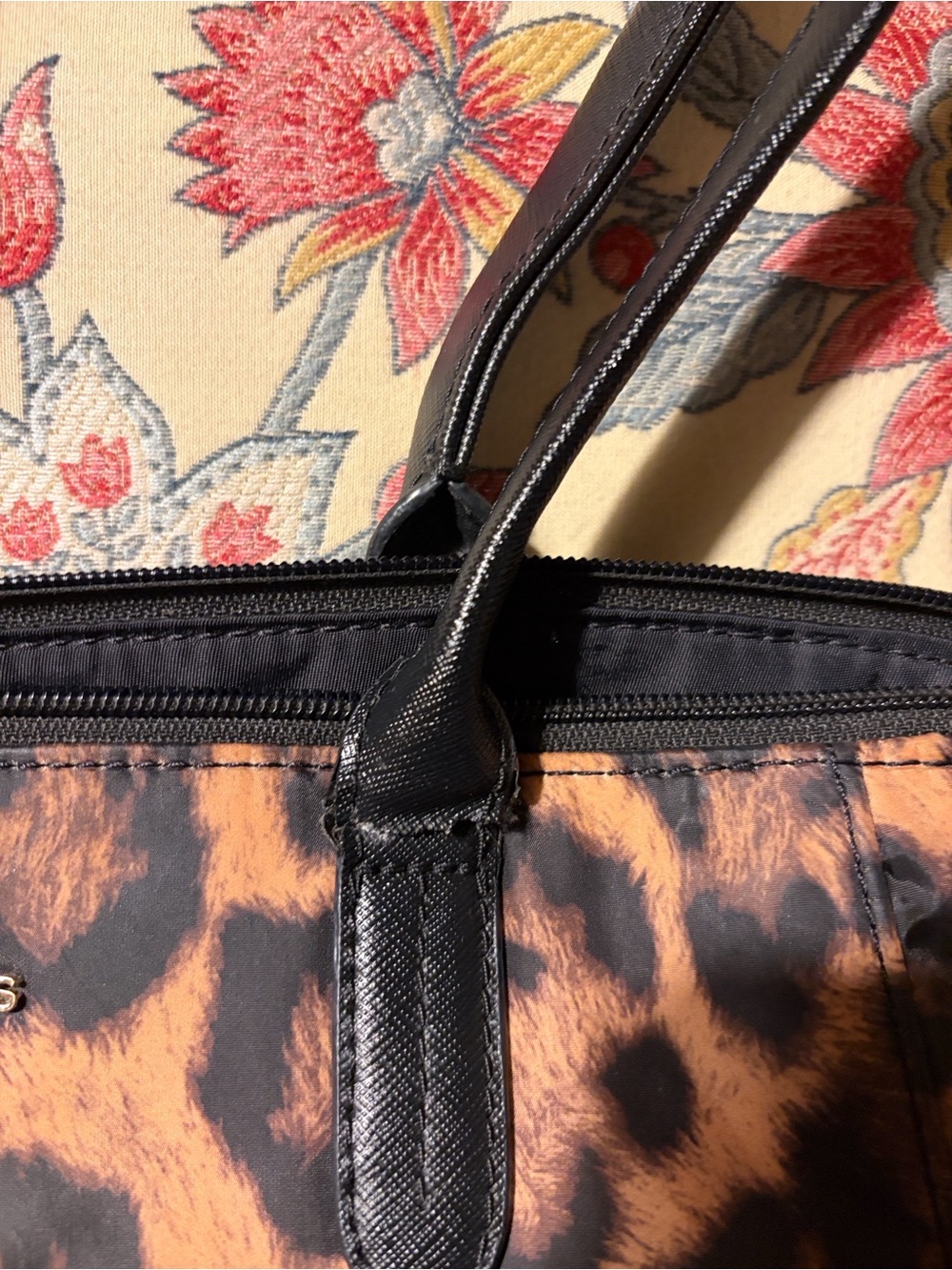 Michael Kors Kelsey Leopard Print Medium Tote Bag w/Black Trim GUC. - Picture 7 of 10